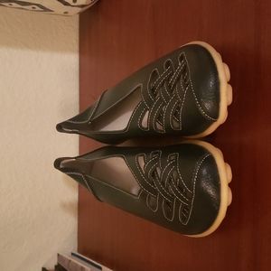 Non slip shoes